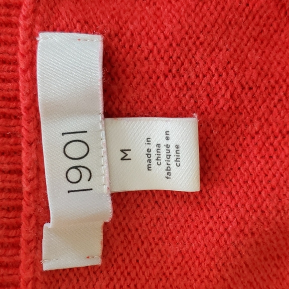 1901• M sweater Ski Weekend crewneck long sleeve shoulder button detail … - Picture 9 of 10